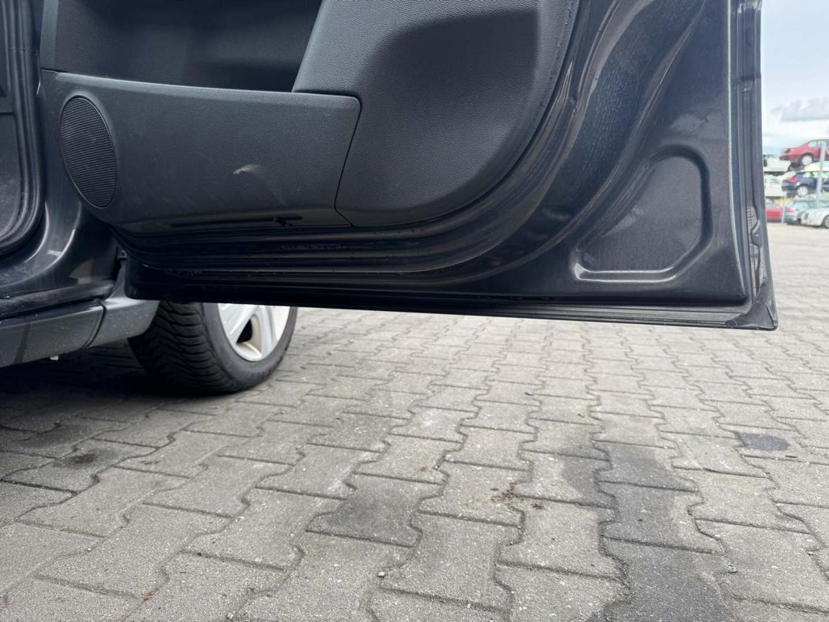Opel Zafira B original T&uuml;r vorn rechts Z190 Phantom Grey Rohbau Bj.2012